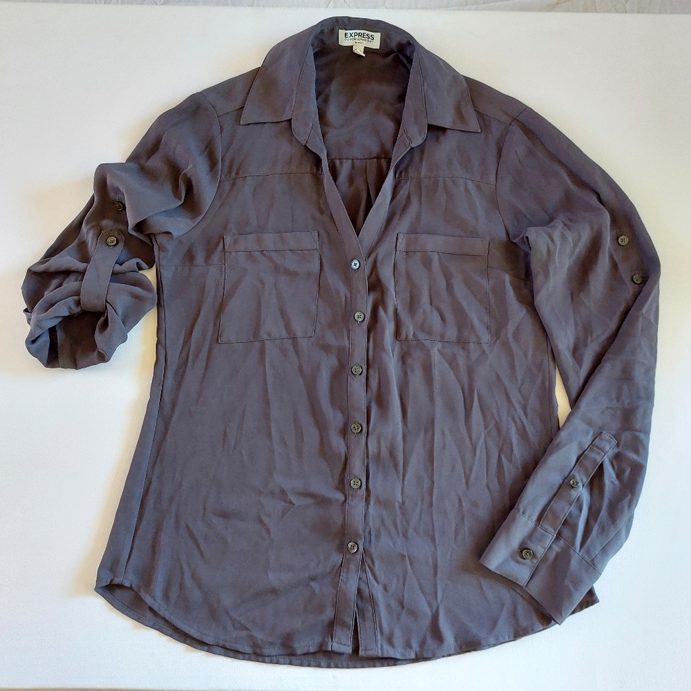Express Portifino style button up blouse with pockets
